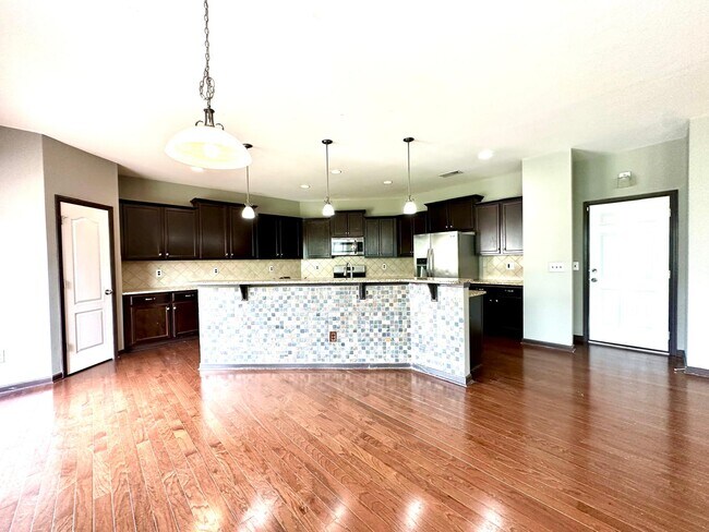 Building Photo - 8019 Kelburn Ln