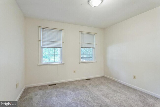 Building Photo - 14610 Balsam Ct