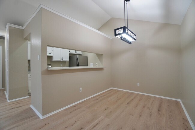Building Photo - 508 Greenlawn Blvd