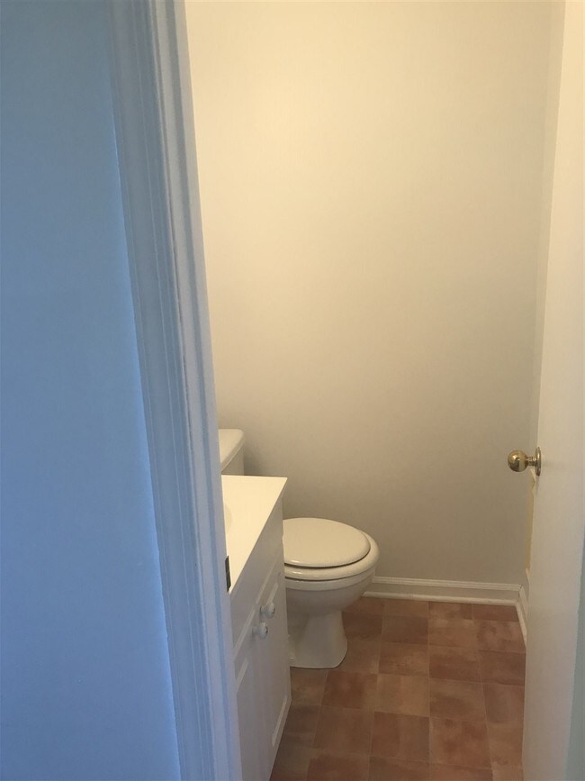 Building Photo - 83 Whitlock Rd