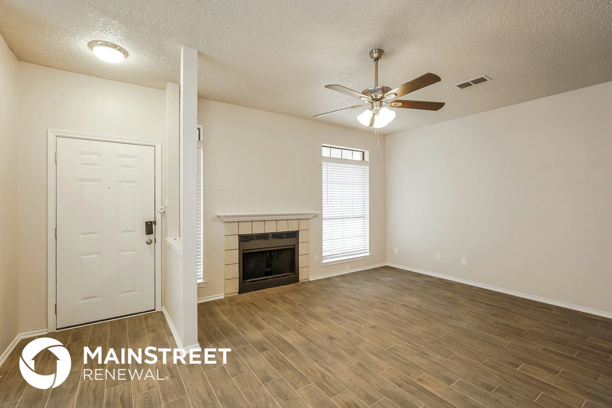 Building Photo - 1409 Hackamore St