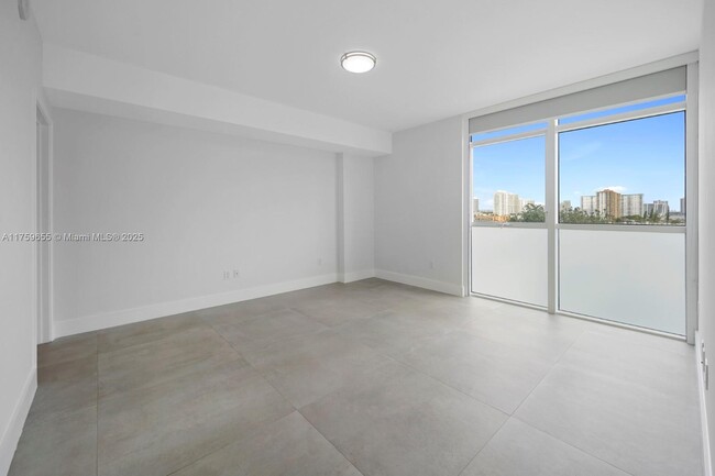 Building Photo - 400 Sunny Isles Blvd