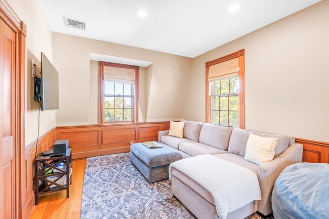 Building Photo - 59 Harbor Ave