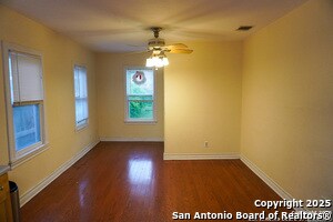 Building Photo - 1723 W Kings Hwy