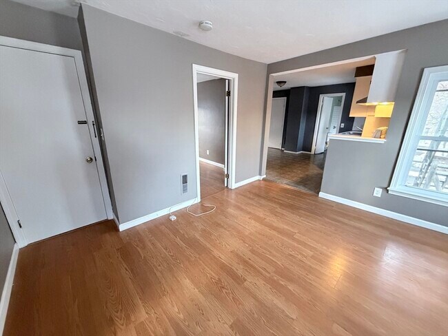 Building Photo - 50-52-52 Alden St