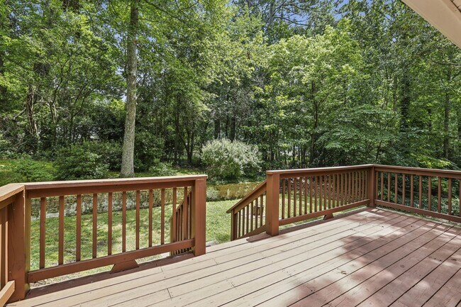 Building Photo - Charming Ranch Style Home With Spacious Basement in Brookhaven