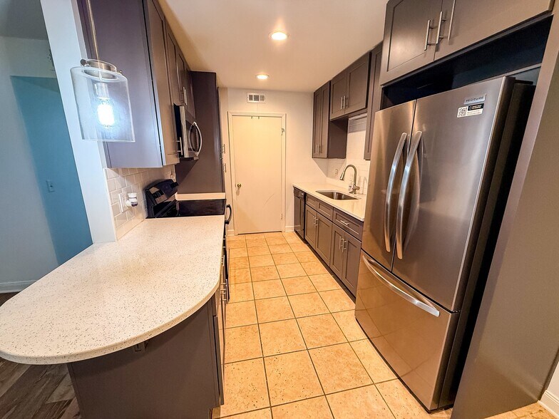 Building Photo - 2929 Selena Dr