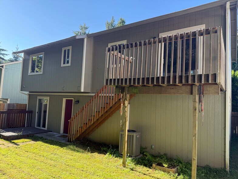 Building Photo - 6350 24th Ave SW
