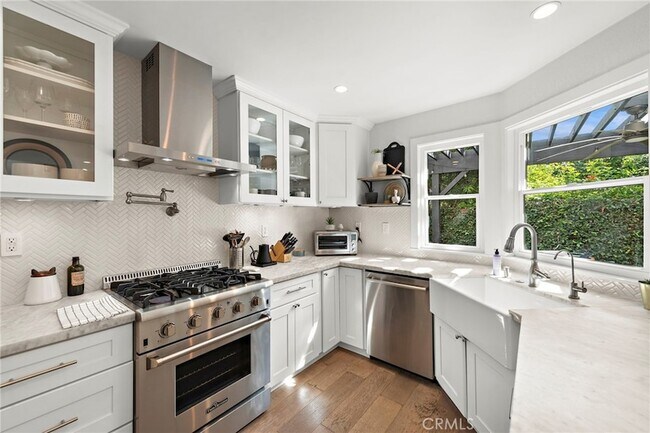 Building Photo - 12628 Newport Ave