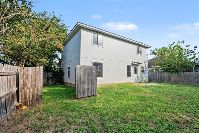 Building Photo - 172 Discovery