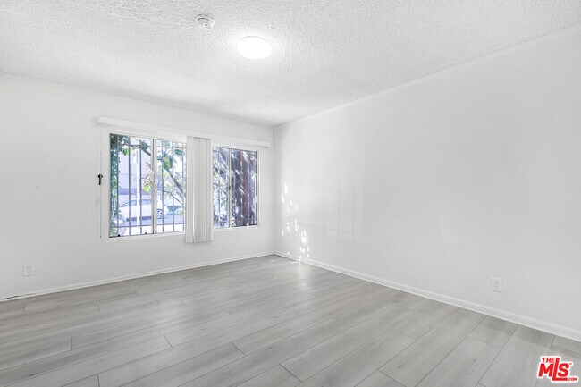 Building Photo - 2332 S Beverly Glen Blvd
