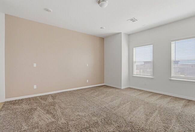 Building Photo - 905 Louisiana Downs Ave