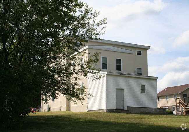 Building Photo - 324 Old Bayview Rd