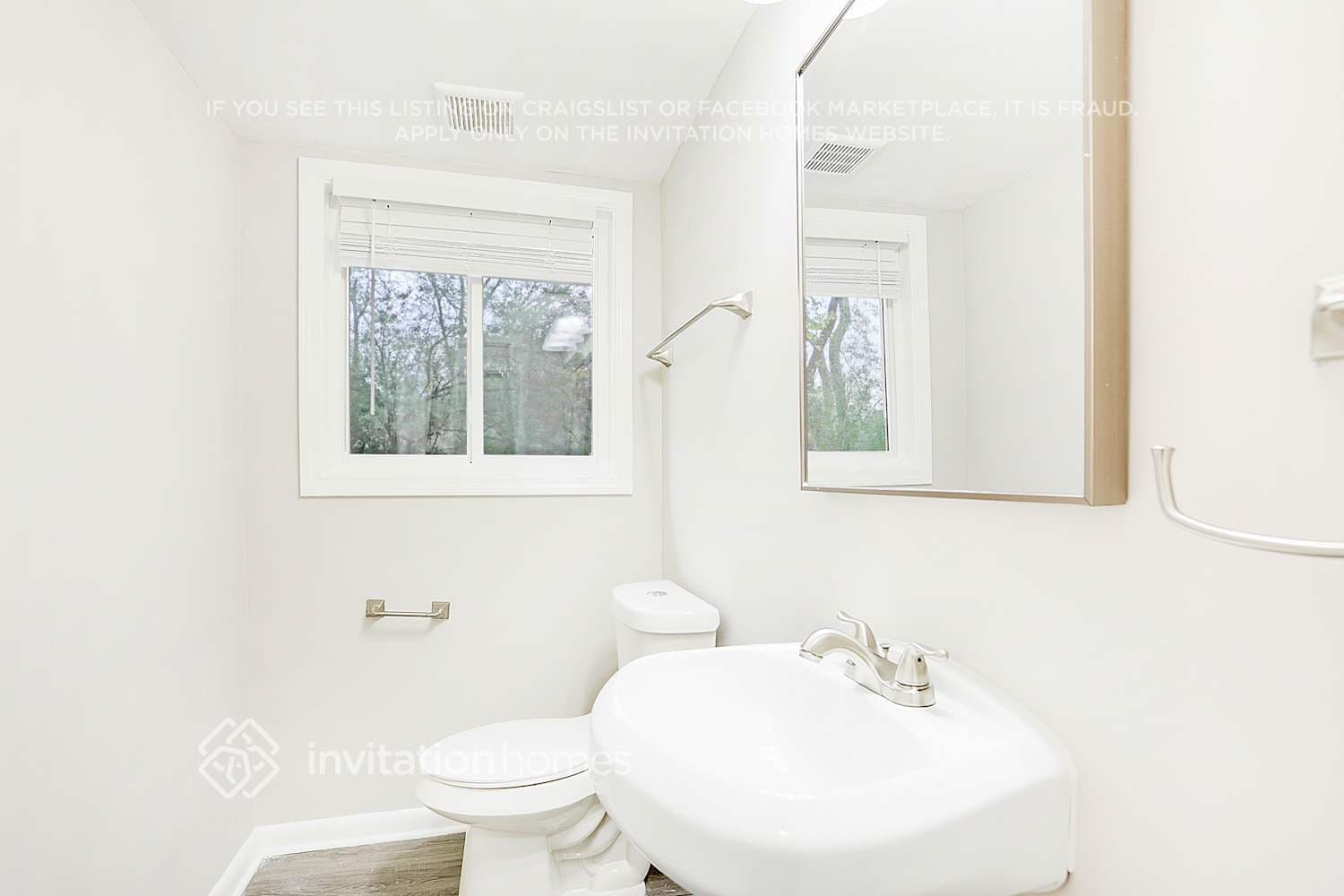 Building Photo - 334 Dartmouth Dr SW