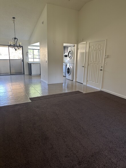 Building Photo - 44406 15th St E