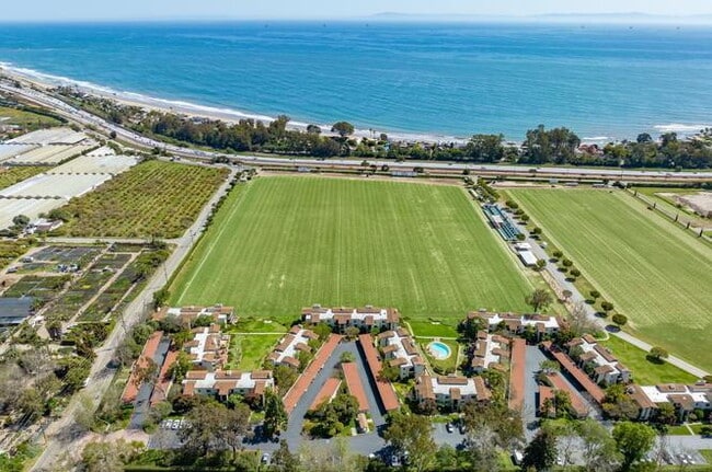 Building Photo - "Charming Waterfront Retreat: Fully Furnished 1-Bedroom with Pool in Carpinteria!"