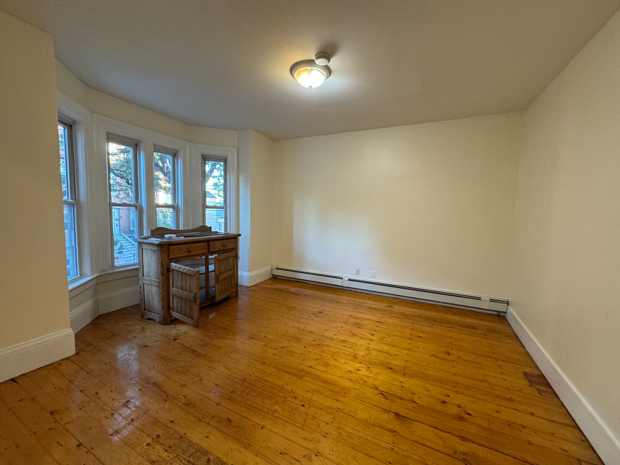 #2 Livingroom - 43 Florence St