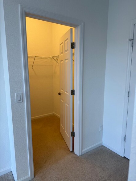 Building Photo - 1509 Portofino Meadows Blvd