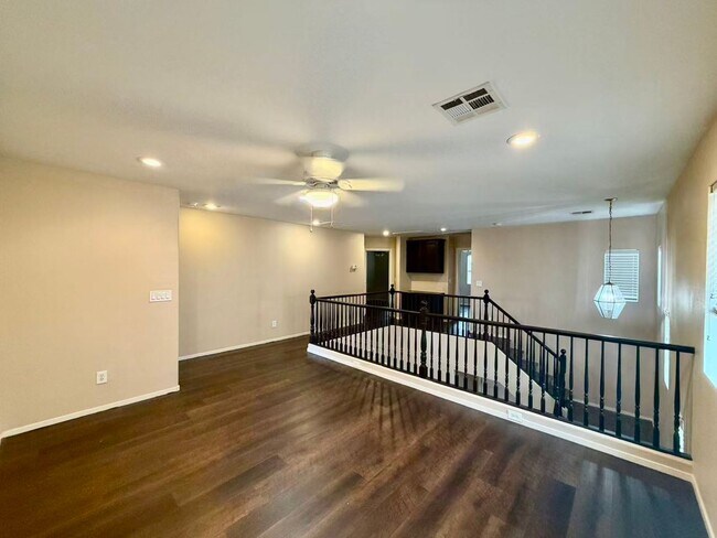 Building Photo - 6068 Laughing Creek St