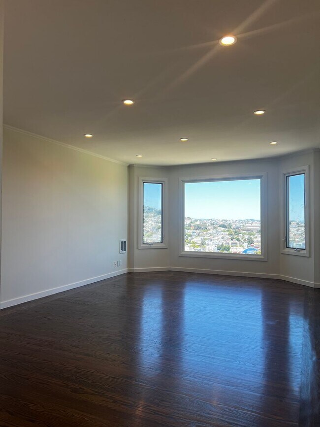 Building Photo - Views for Days Eureka Valley Home.  OPEN HOUSE!!!! THURSDAY, MAY 21 FROM 4:00 PM - 6:30 PM.
