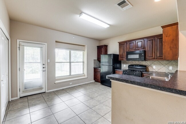 Building Photo - 126 Split Rail Dr