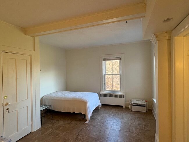 Building Photo - 477 Myers Rd