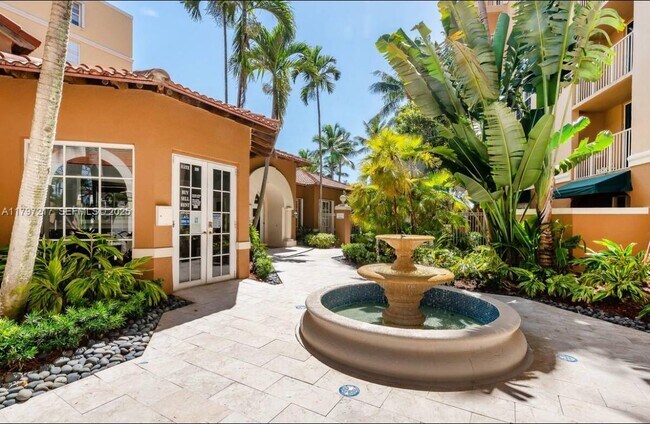 Building Photo - 19999 E Country Club Dr