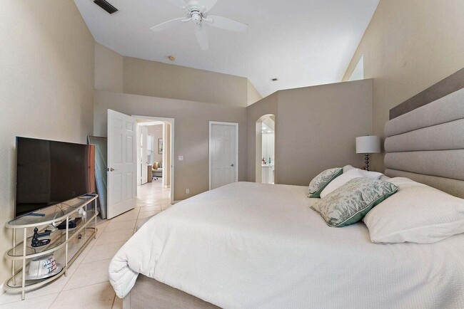 Building Photo - 155 Sunset Bay Dr