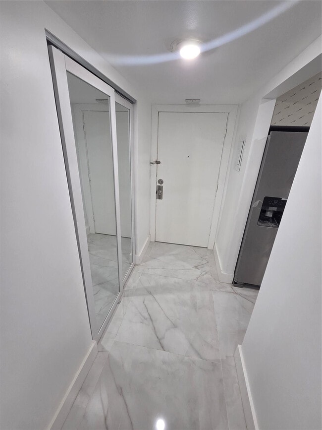 Building Photo - 251 S Cypress Rd