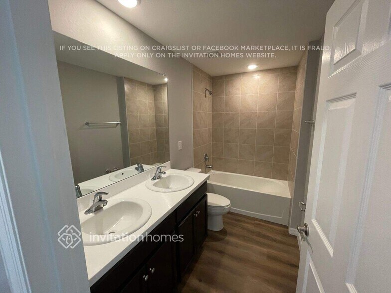 Building Photo - 16103 Alcira Cir