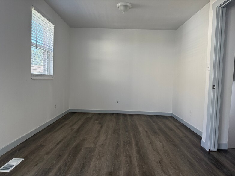 Building Photo - 1381 S 1420 E