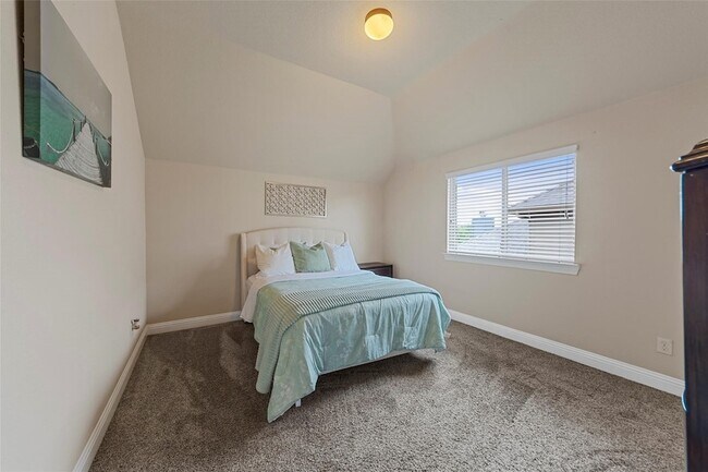 Building Photo - 10637 Musketball Pl