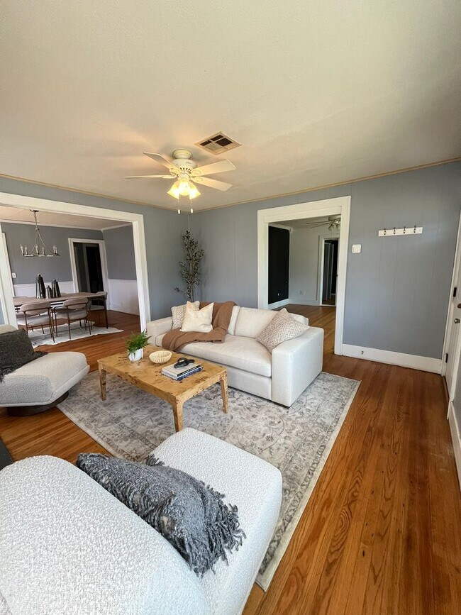 Building Photo - 3 Bed 2 Bath in the Las Vegas Addn NW OKC
