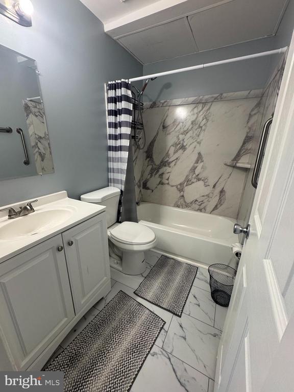 Building Photo - 1302 Sugarwood Cir