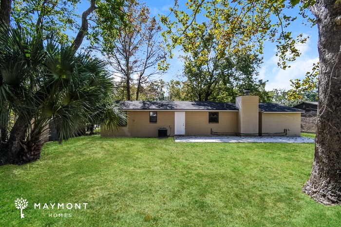 Building Photo - 7317 Sharbeth Dr S