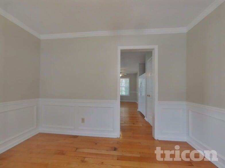 Building Photo - 2398 June Springs Dr SW