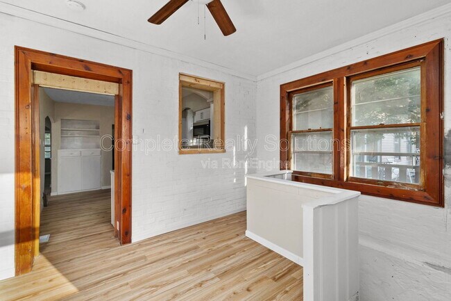 Building Photo - 7109 Eugene Ave