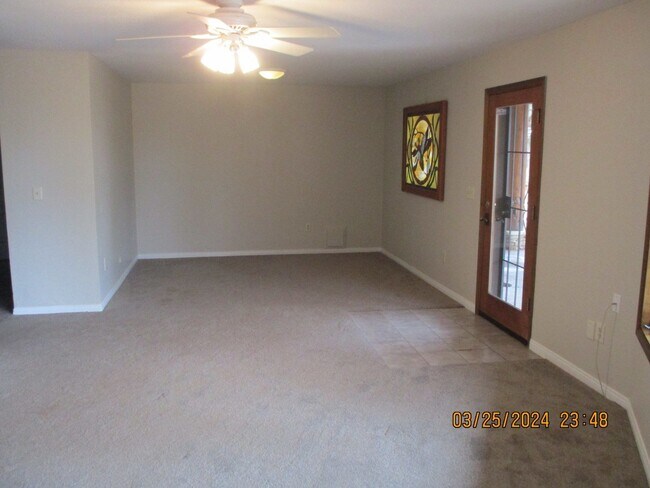 Building Photo - 2000 W Willis