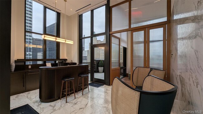 Building Photo - 135 E 47th St