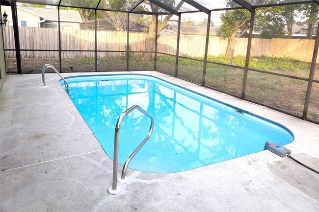 Building Photo - 4284 Everett Ave