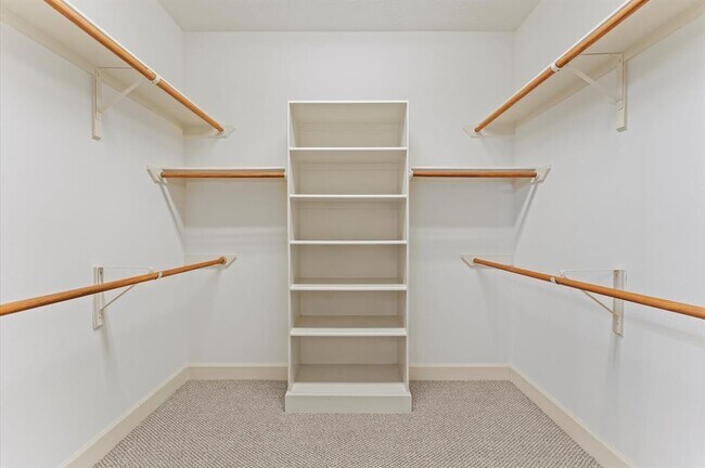 Building Photo - 3 N Beech Springs Cir