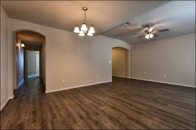 Building Photo - Coming Soon!