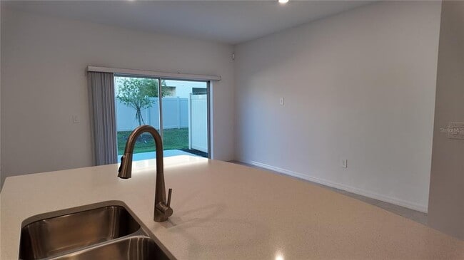 Building Photo - 2207 Portrait St