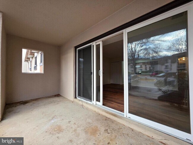 Building Photo - 3808 Laramie Pl