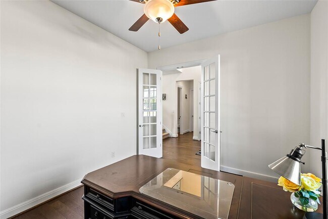 Building Photo - 5221 Cedro Elm Dr