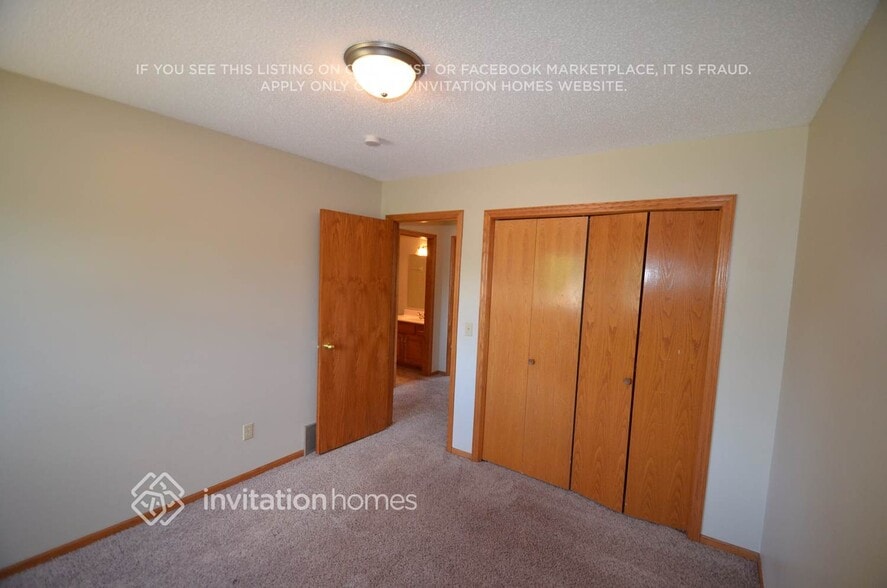 Building Photo - 15684 Cumberland Ave W