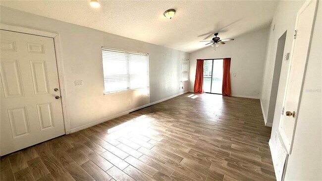 Building Photo - 3237 Vishaal Dr