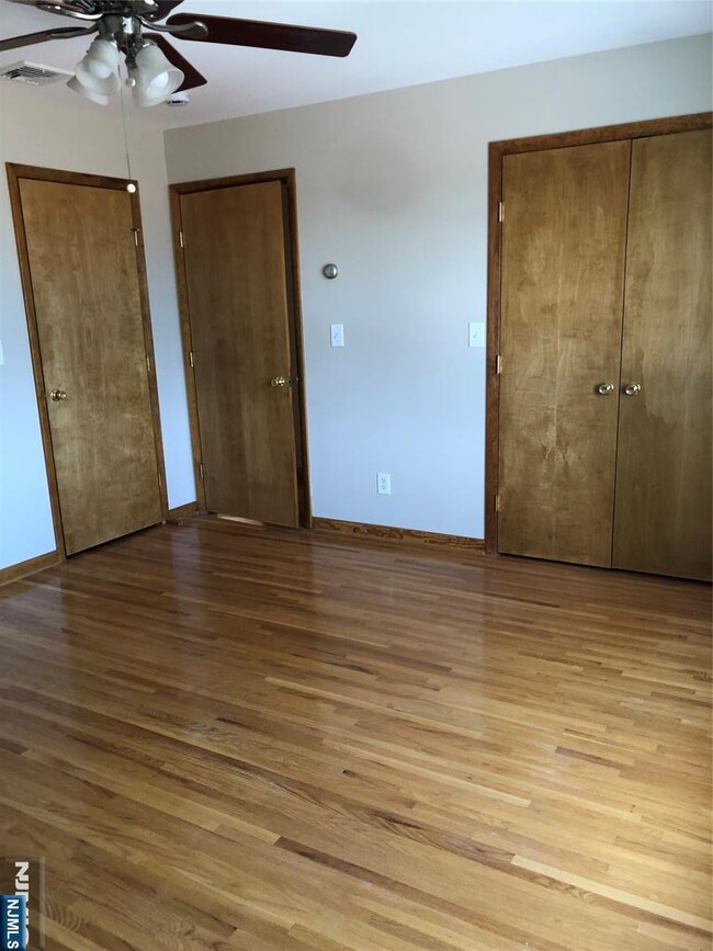 Building Photo - 504 2nd