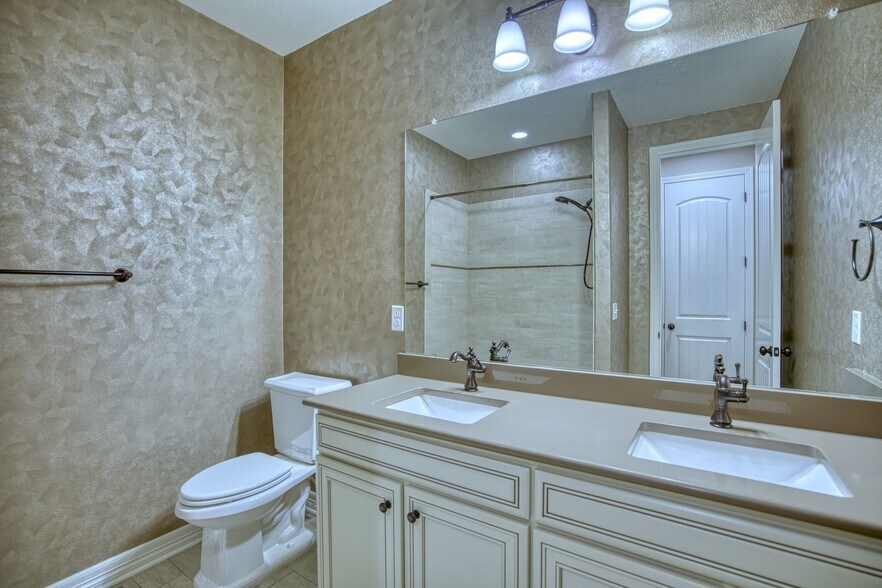 Building Photo - 2406 Spruce Creek Dr