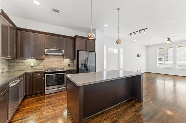 Building Photo - 312 Eado Park Cir